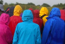 Practical-Tips-for-Buying-Men’s-Raincoat-on-GuestPosting