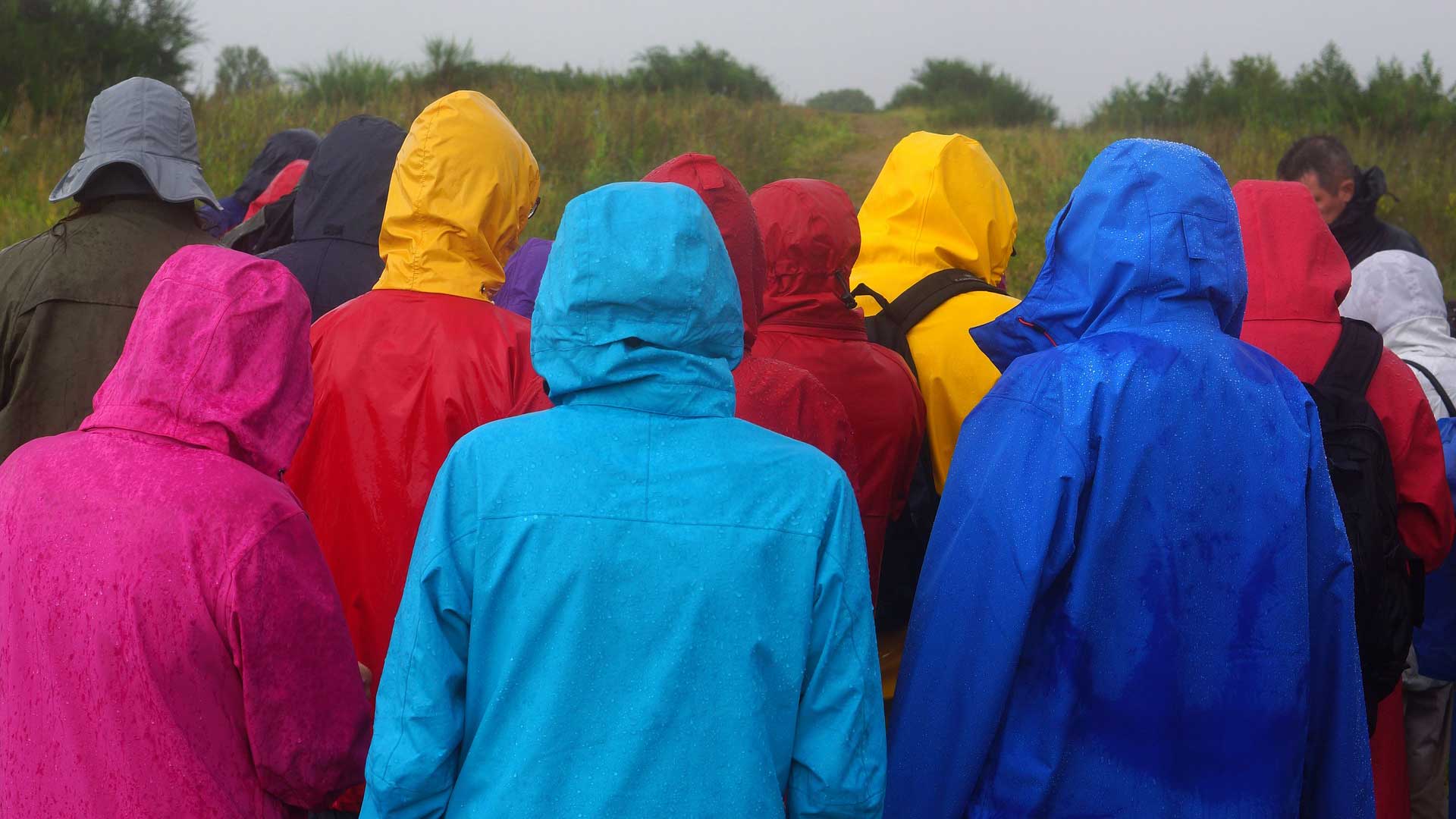 Practical Tips for Buying Men’s Raincoat