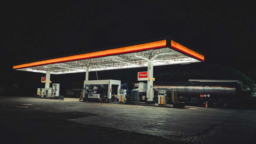 Things-You-Need-to-Know-before-Visiting-a-Gas-Station-with-ATM-near-You-on-guestposting